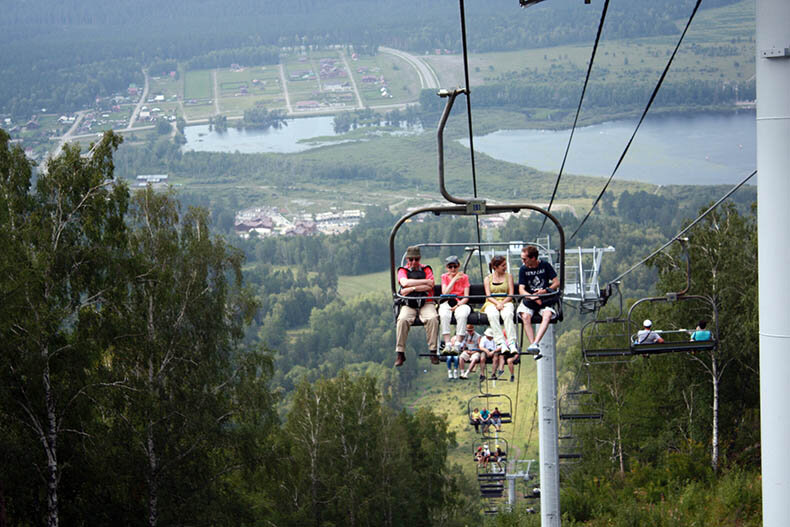 В 2019 году открыли подъемник с закрытыми кабинками.