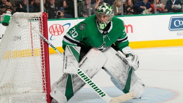 Журналист Мэттью Дефранкс, являющийся обозревателем матчей «Даллас Старз», поделился мнением о контрактной ситуации голкипера Антона Худобина. После завершения сезона НХЛ 34-летний голкипер может стать неограниченно свободным агентом. По нынешнему контракту россиянина кэпхит составляет $ 2,5 млн. 