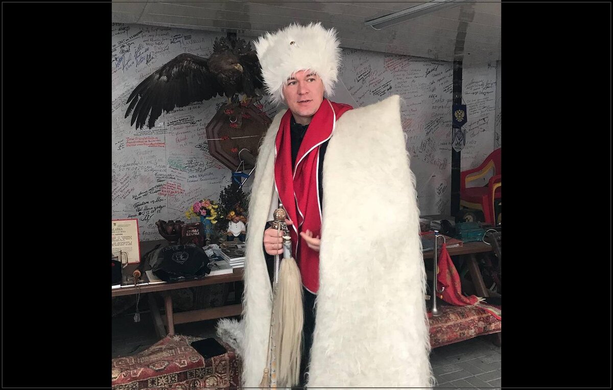 Михаил Дегтярев на встрече с ЛДПР-овцами, донскими казаками (2018 г.)
Фото: инстаграм М. Дегтярева
Подписывайтесь на канал, чтобы первыми видеть все интересное об авто!
Ставьте "класс", если статья понравилась
Делитесь в своих соцсетях