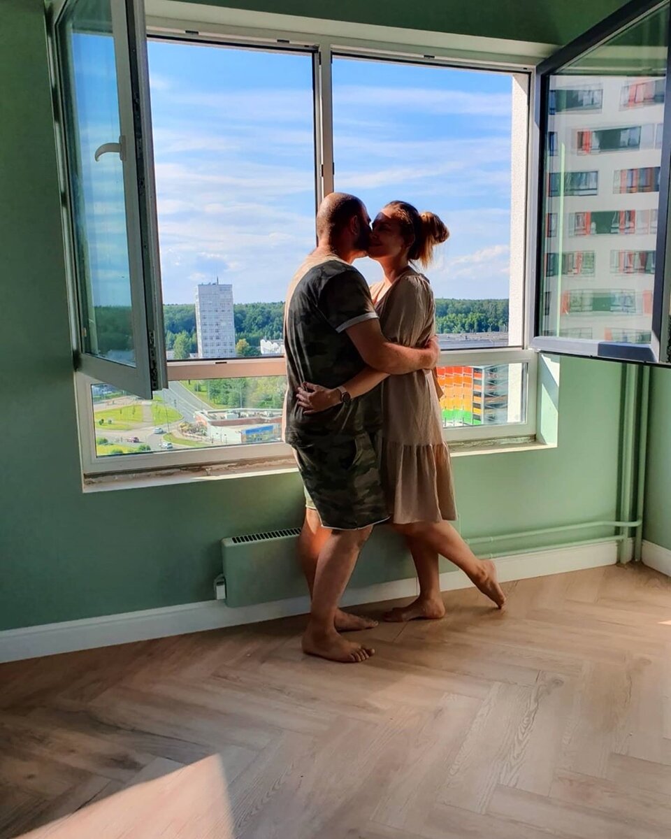 Супруги невероятно счастливы, что им удалось завершить ремонт вовремя
​Фото: «Инстаграм»

