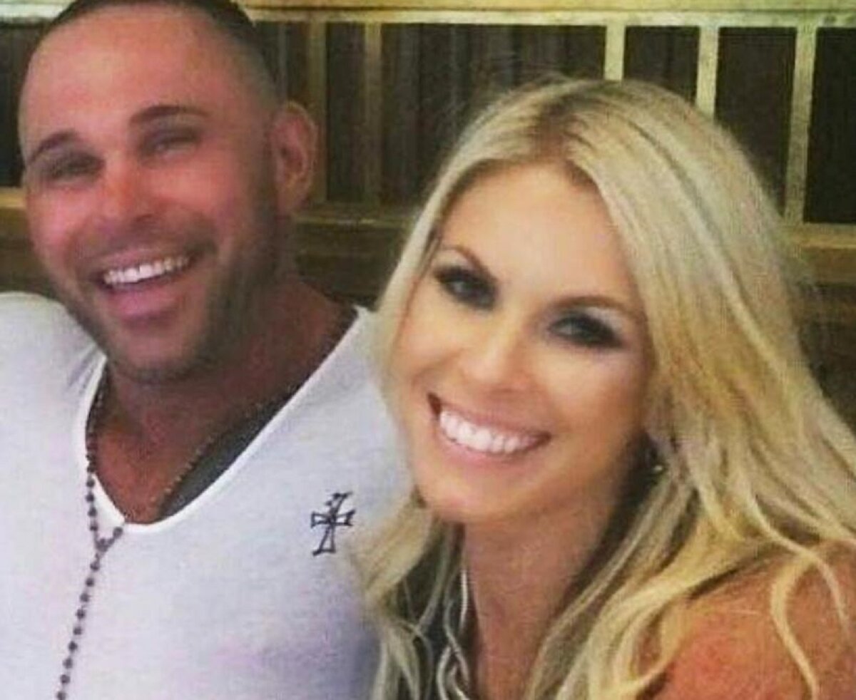 Джемма Сиссон с мужем (С) фото посмертного поста в Инстаграме