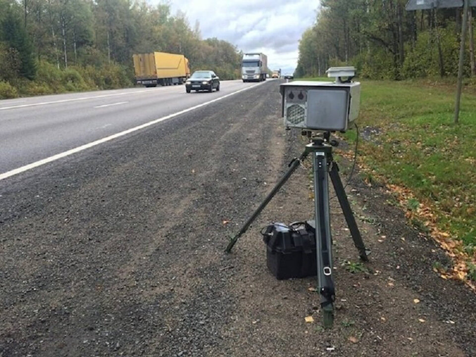 С виду не понятно, это ГИБДД или частники?