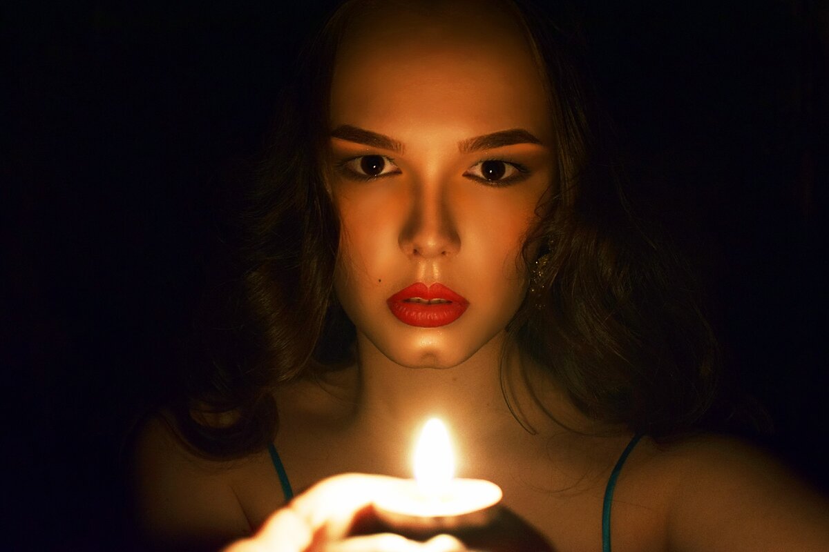 Работа со свечами для своего благополучия. 