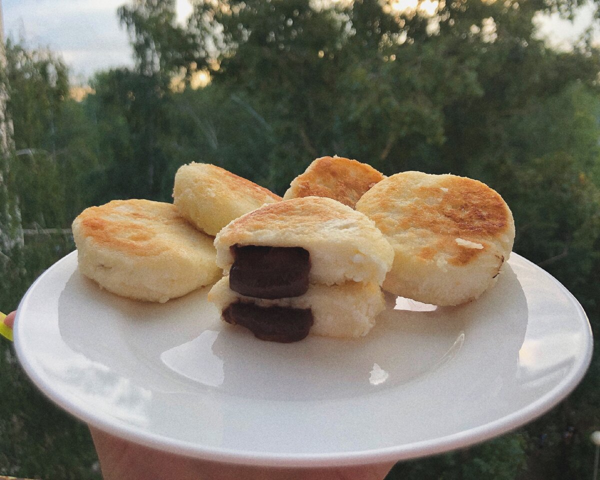 Сырники с шоколадной начинкой 🍫 | Кулинарка | Дзен