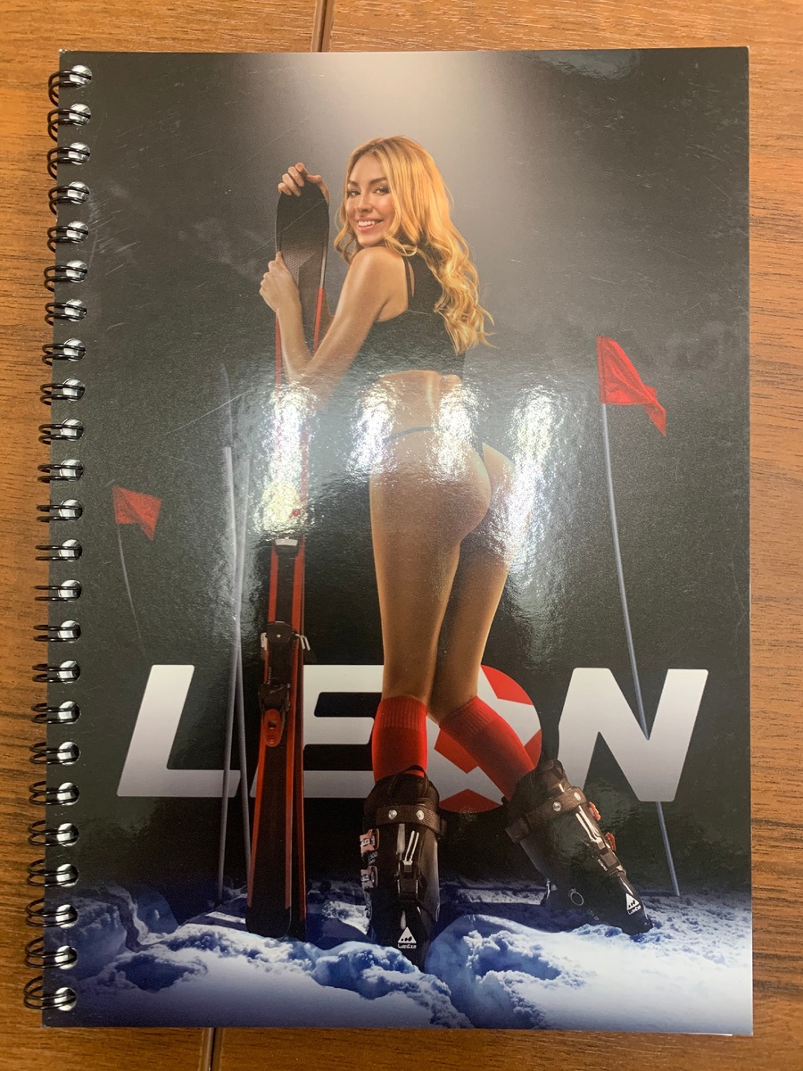 Блокнот с красивой обложкой