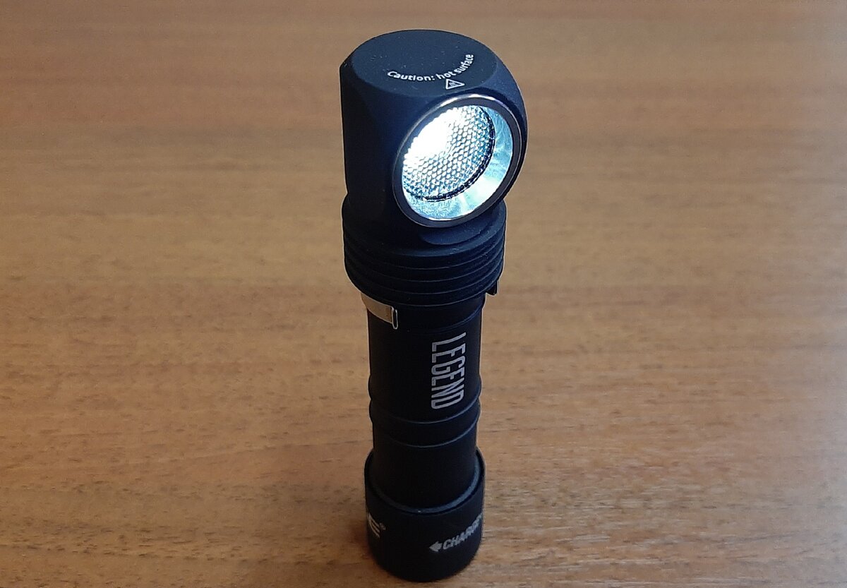 Светит просто супер. Три режима, от габарита до испепеляющего.