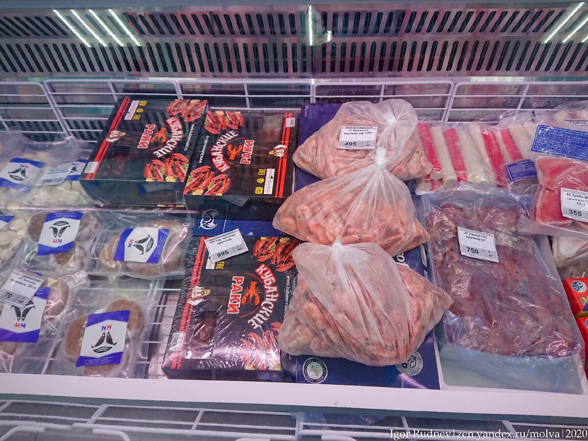 Кубанские раки, креветки, гребешки — всего этого полно на прилавках. А своего заполярного краба почему-то нет...