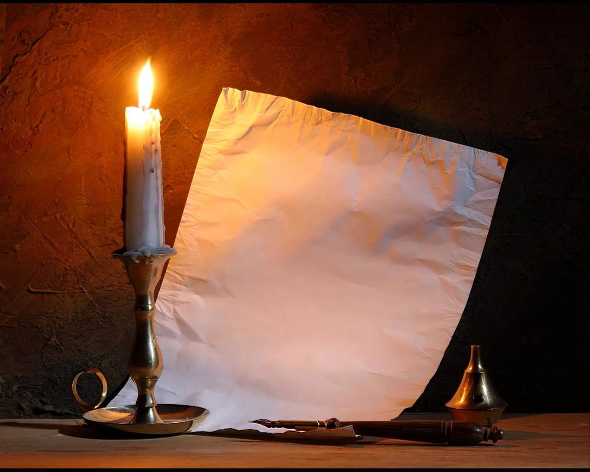 Свеча и лист бумаги. Пергамент со свечой. Свеча и письмо. Лист перо свеча.