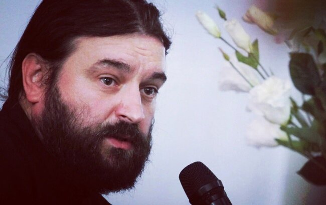 Андрей Ткачёв — протоиерей, клирик храма святителя Василия Великого, писатель, проповедник, миссионер, телеведущий, блогер.