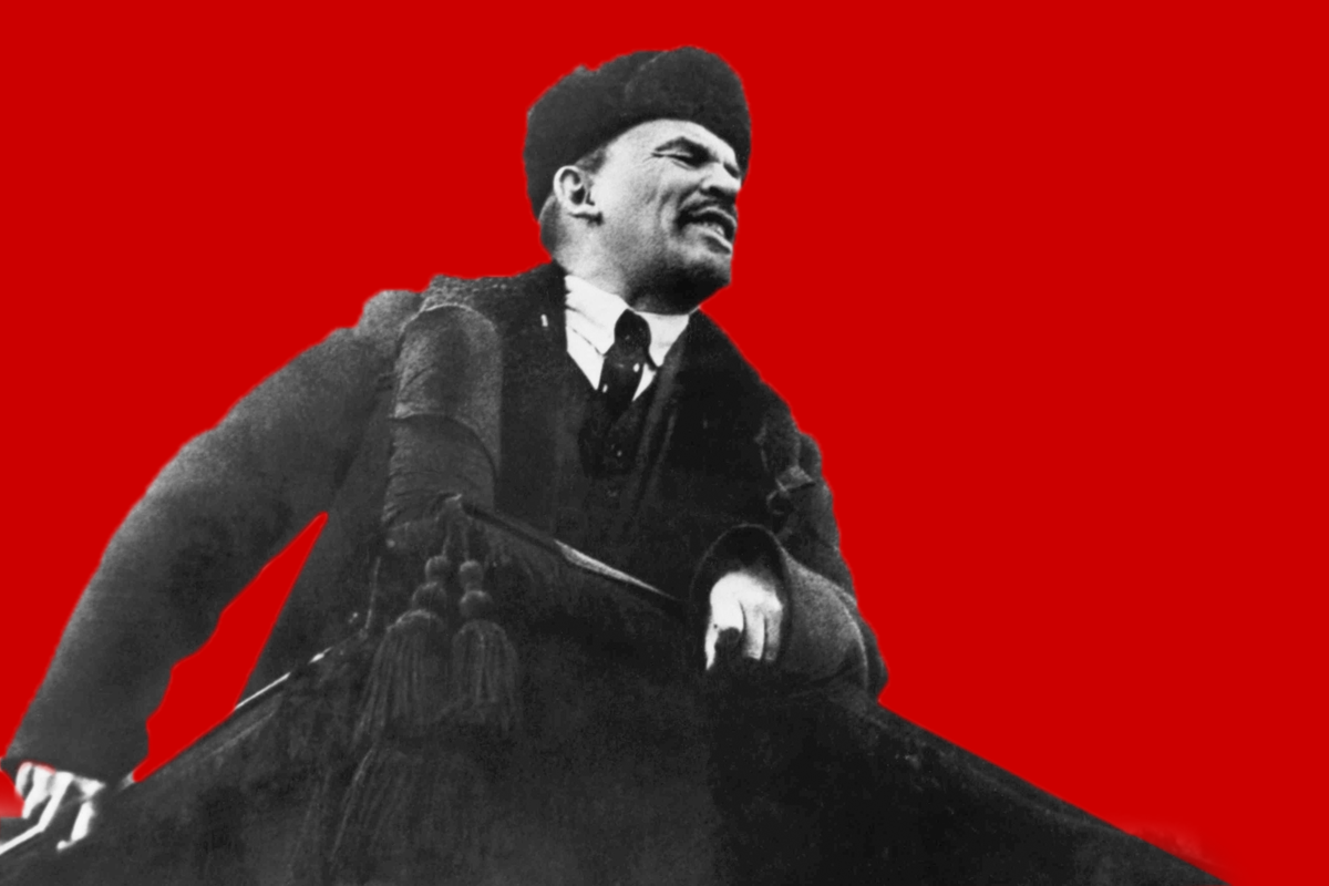 Ленин спит на денежке притворившись линкольном