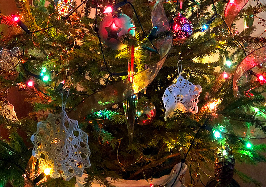 Нло раз два три елочка. 2009 раз два три елочка гори. Раз два три ёлочка. Гори сияй. Раз два три ёлочка гори видео из тик тока.