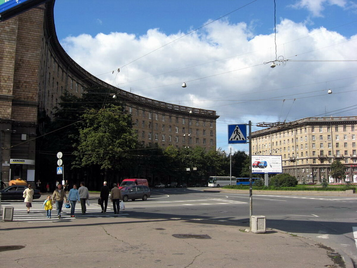 Проспект Стачек Комсомольская площадь