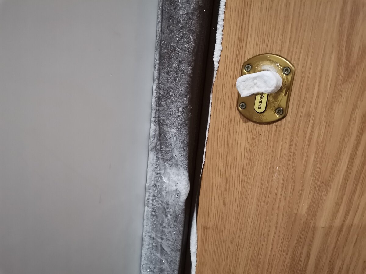 В доме +22, за дверью -30.