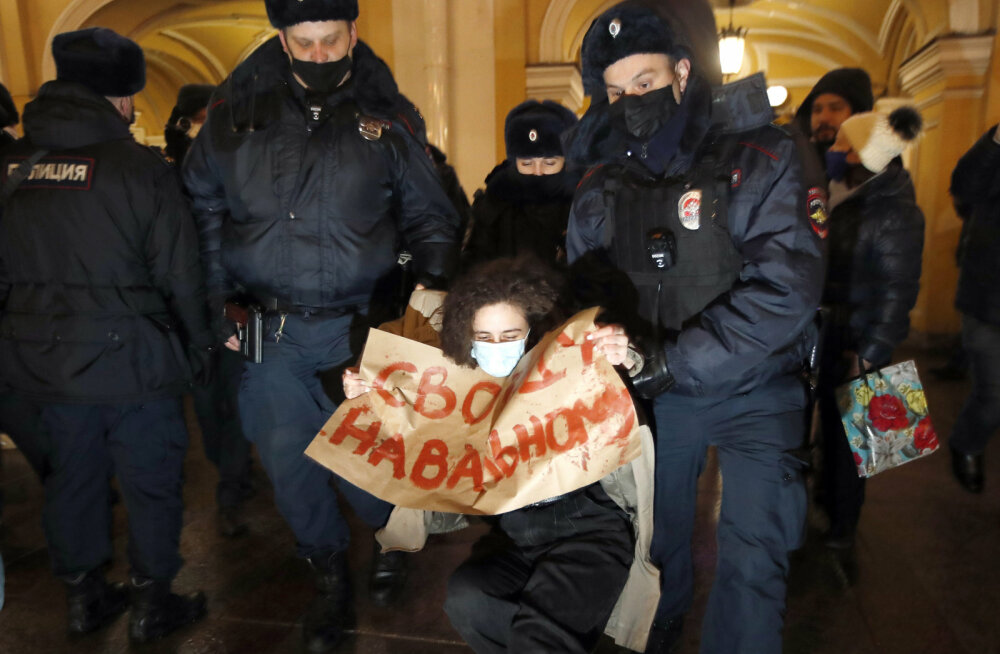 Дух убитого. Протесты в России. Протесты в России Москва. Митинг за Навального 23 января. Митинги в России 2021.