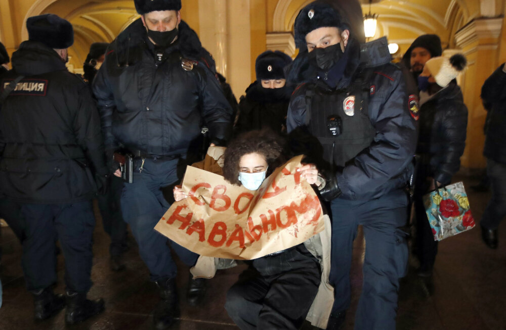 Протесты в России. Протесты в Москве России. Митинг за Навального 23 января. Митинги в России 2021. Митинг сколько людей вышло