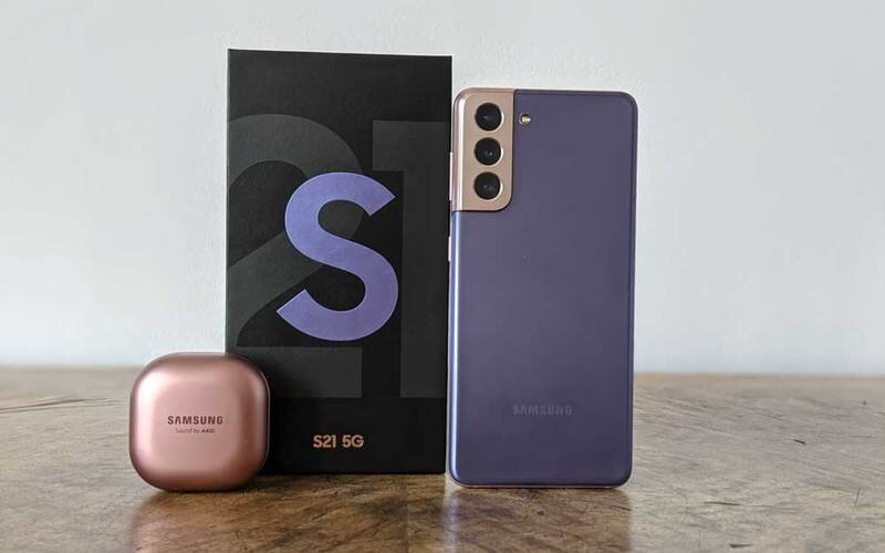 смартфон Samsung Galaxy S21