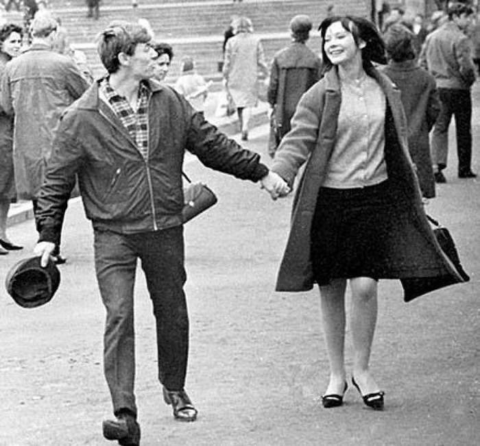 Прав был поэт Леонид Дербенев. В нашей жизни есть только вот такие миги радости...-12