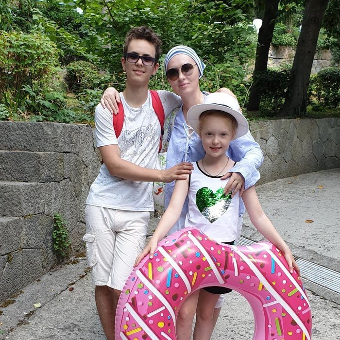 Елена Ксенофонтова с детьми. Фото Яндекс.Картинки.