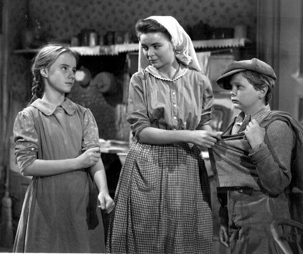 Кадр из фильма "Дерево растёт в Бруклине"