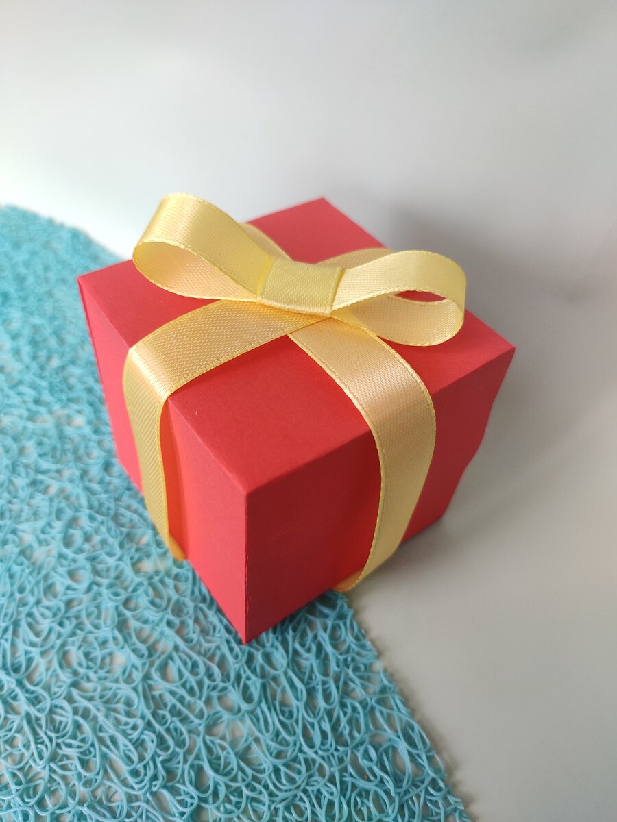 Подарочная коробочка