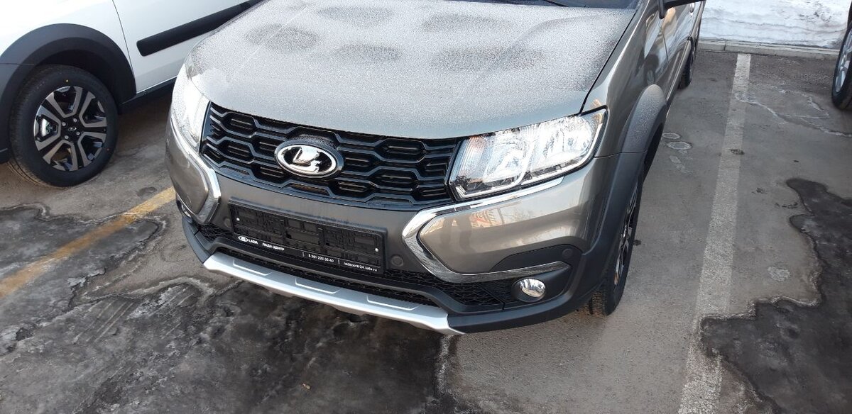 Новая передняя часть Lada Largus FL Cross 2021 
