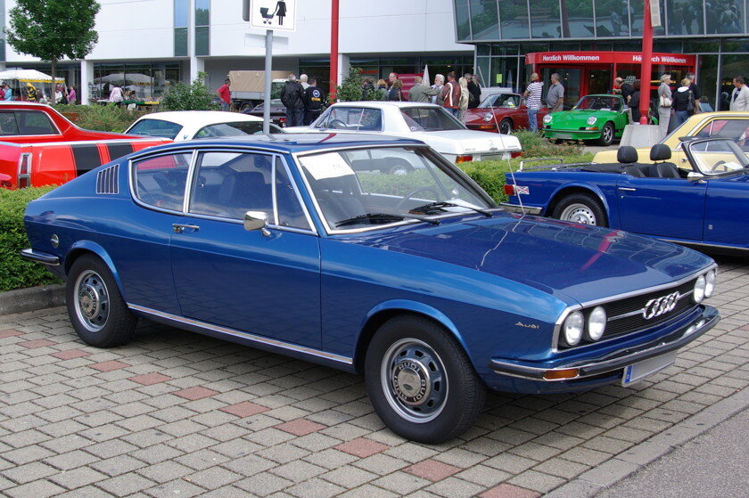 Происхождение первой Audi 100, презентация которой состоялась 26 ноября 1968 года в Ингольштадском городском театре, в Германии стало легендой Модель, которую тайком от своего руководства создал...-2