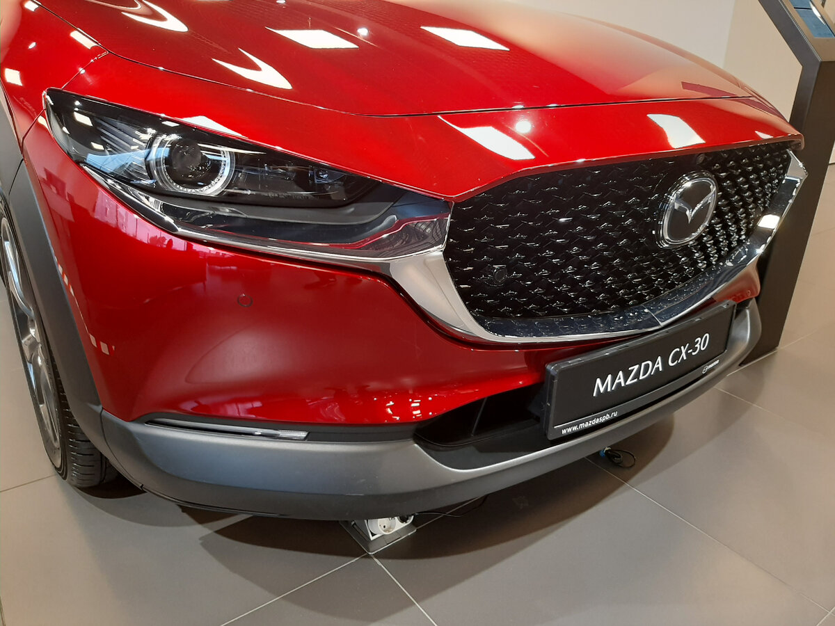 Mazda CX-30 фара и решётка радиатора
