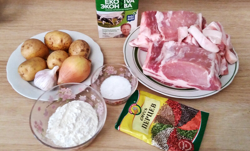 Продукты для приготовления котлет.