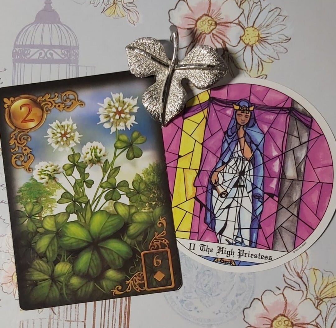 Колоды: "Wheel of the Year Tarot" и "Gilded