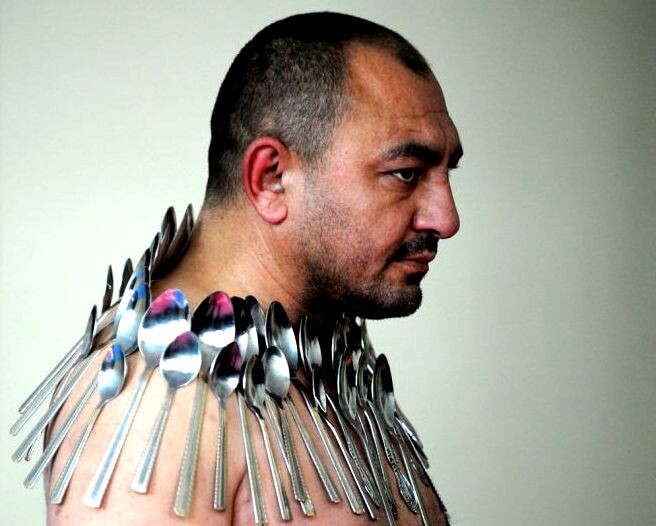 человек магнит