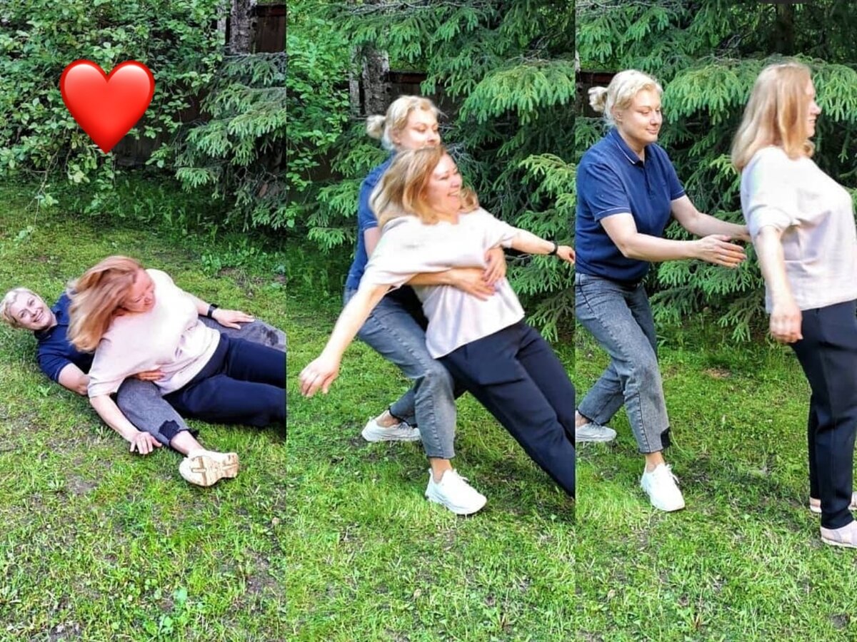 Я ловлю подругу:) Час делали фото для этой статьи, чтобы изобразить ДОВЕРИЕ учителю :)