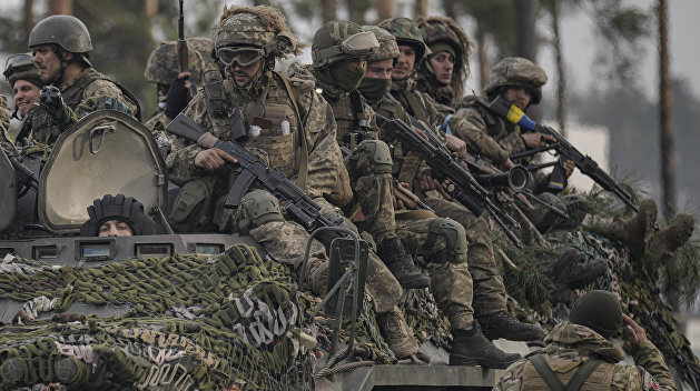 Запад использует Украину как плацдарм для войны с Россией. Причем речь не только о поставках оружия, но и о помощи живой силой. Такое заявление в беседе с изданием Украина.ру сделал депутат ГД РФ, экс-премьер-министр ДНР, руководитель Союза добровольцев Донбасса Александр Бородай

