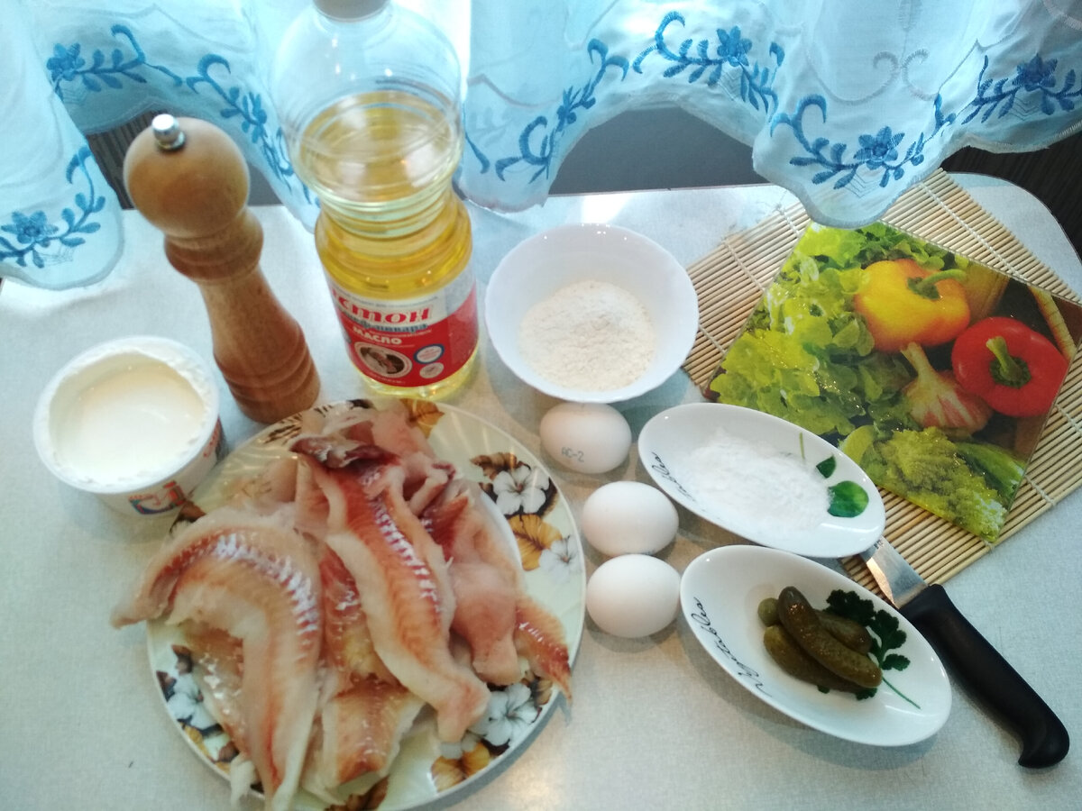 Фото автора. Продукты для минтая в кляре.