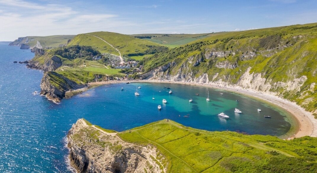 Бухта Лулворт, Дорсет. Фото с просторов интернета 