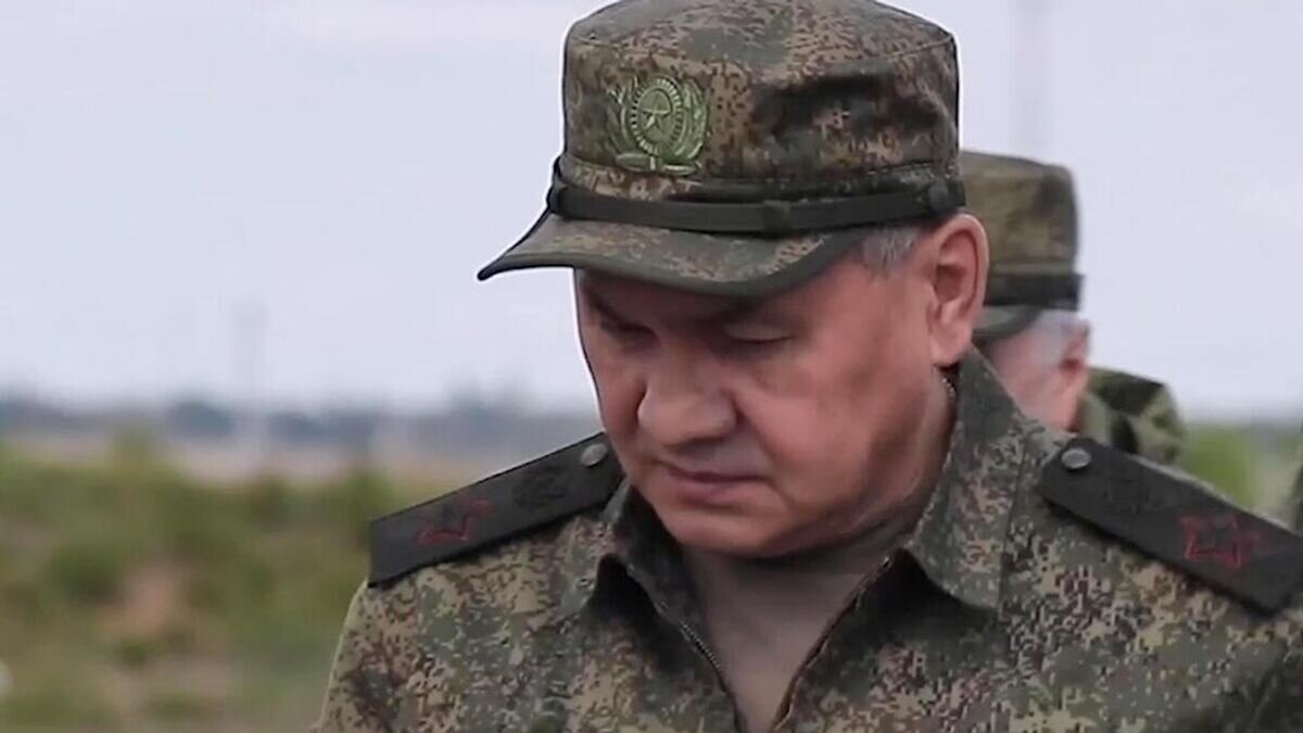    Министр обороны РФ Сергей Шойгу посещает командный пункт российской группировки войск, задействованной в спецоперации на Украине. Скриншот видео© РИА Новости / Пресс-служба Минобороны РФ