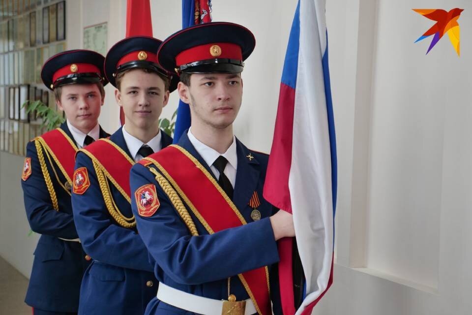     По понедельникам в образовательных учреждениях будут проводить патриотические занятия. Светлана МАКОВЕЕВА