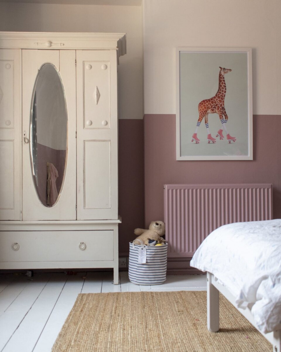 apartmentapothecary.com