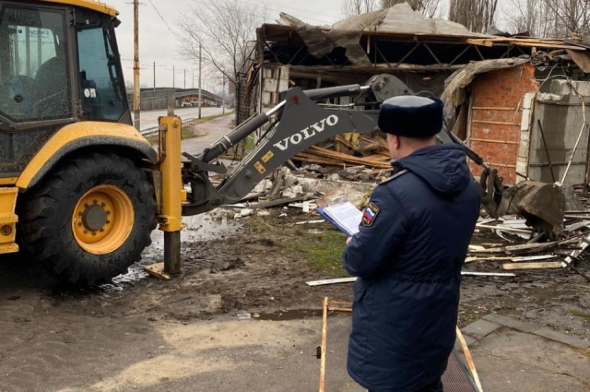    В Воронеже после судебных тяжб снесли магазин фейерверков