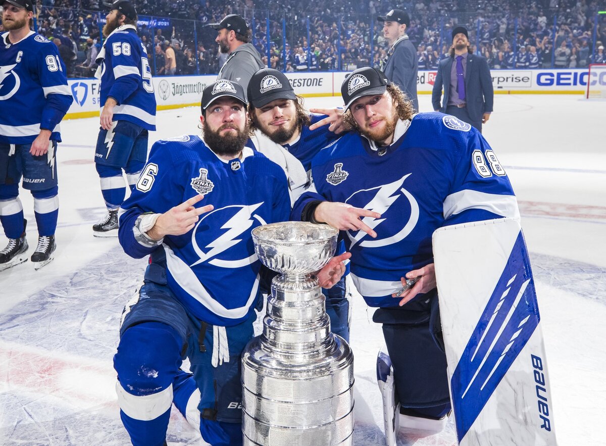 Tampa Bay Lightning plane