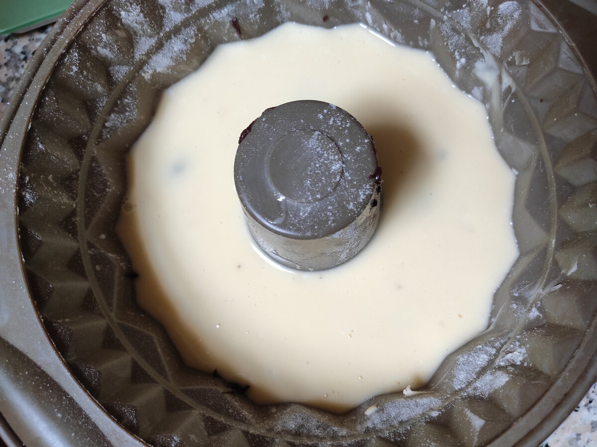 Сверху крем