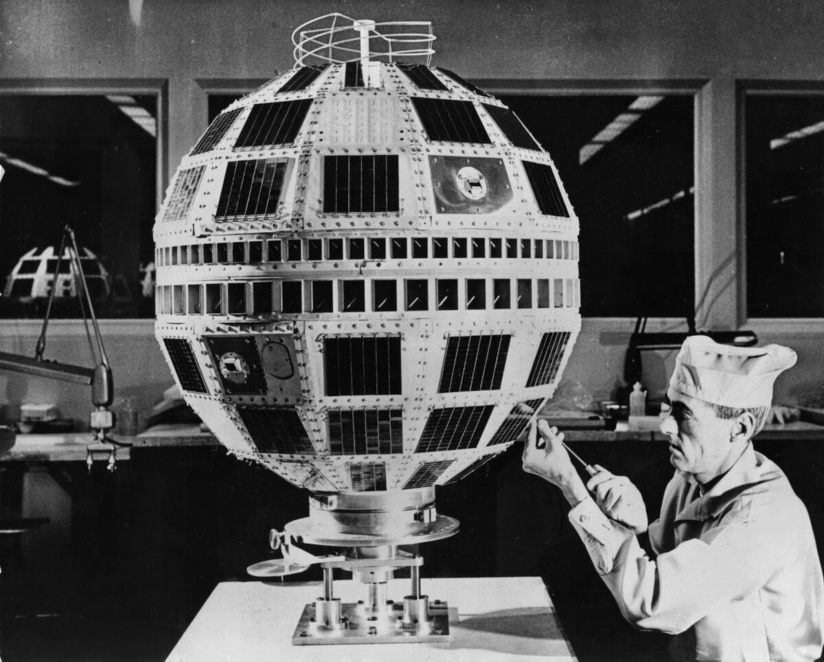 Активный спутник связи Telstar 1. Фото: ufo-demony.blogspot.com