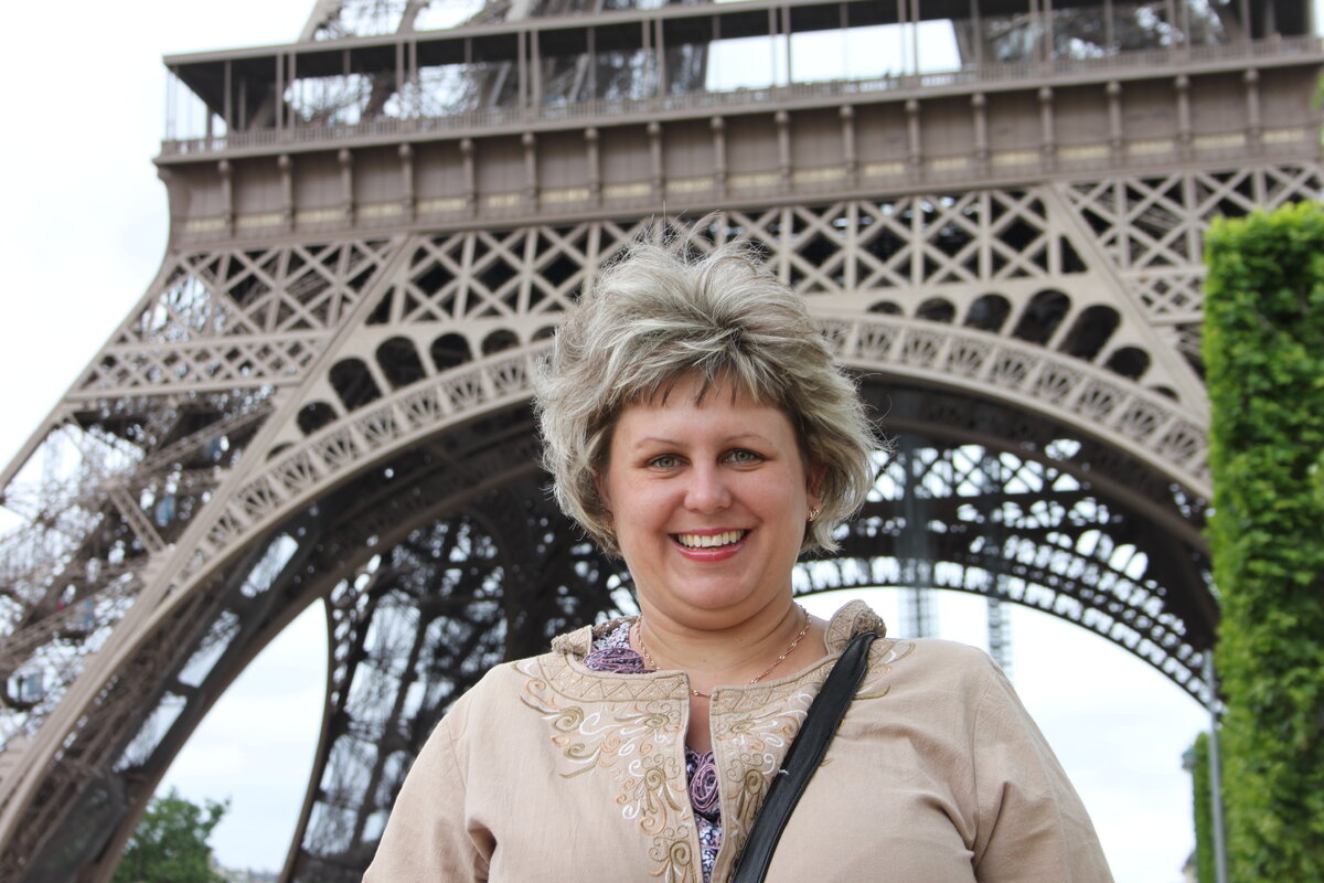 Скажу вам по секрету, ей было до меня. Однозначно.