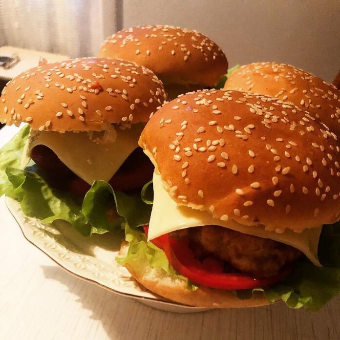 Классический американский чизбургер