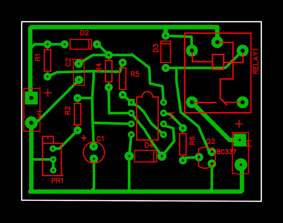 Разведенная плата
Принцип работы данного устройства такой. Подключается только на выводы аккумулятора. На не заведенной машине напряжение на аккумуляторе составляет 12,6 вольт. Когда заводим машину, напряжение на выводах аккумулятора повышается до 13,7-14,5 вольт. Я отрегулировал включение фар на напряжение 13,2 вольт. Поэтому, при достижении 13,2 вольт через 1-2 секунды (за это отвечает конденсатор на 10 мФ) включатся дневные ходовые огни.