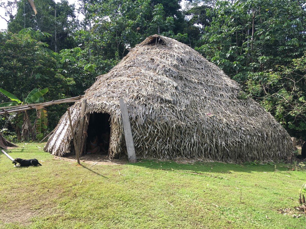 Традиционнный общинный дом индейцев-молока.