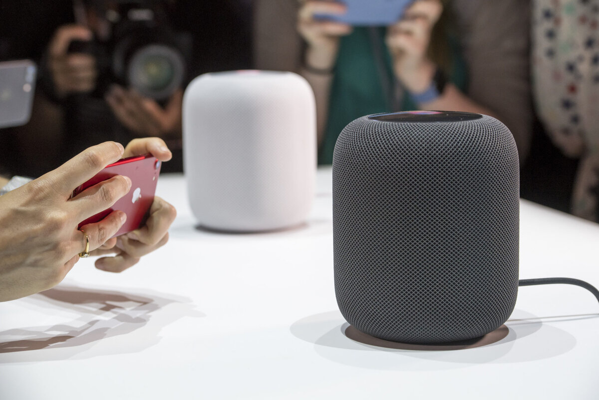 Компания Apple взялась за разработку своих новых умных колонок HomePods и скоро будут иметь возможность распознавать жесты и лица своих хозяев 