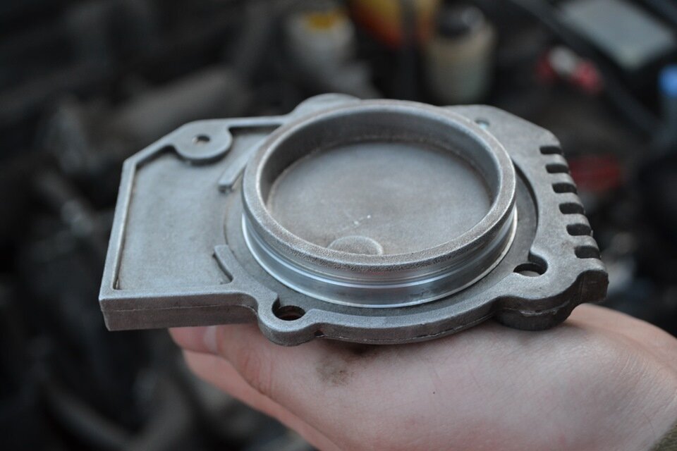 Изделия из резины, функция которых – уплотнять, подлегают замене, если: