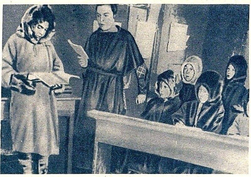 Школа в тундре. Картинка из архива Сергея Белых