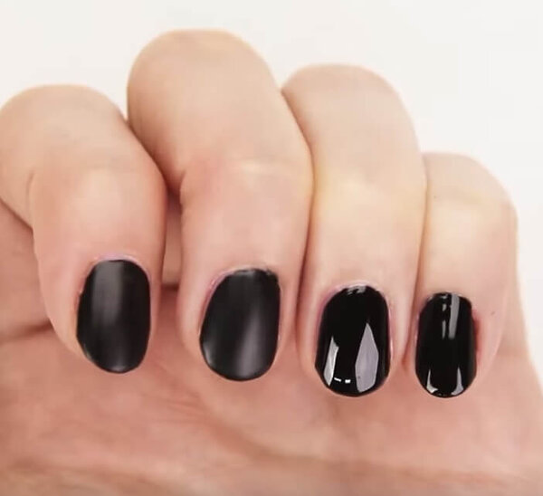 Готовый матовый маникюр