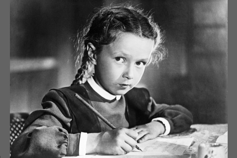 Кадр из фильма "Первоклассница". 